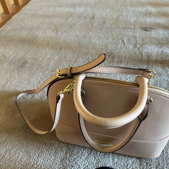 Anne Klein large  blush pink women’s handbag. Perfect for warm weather ! - Picture 2 of 5